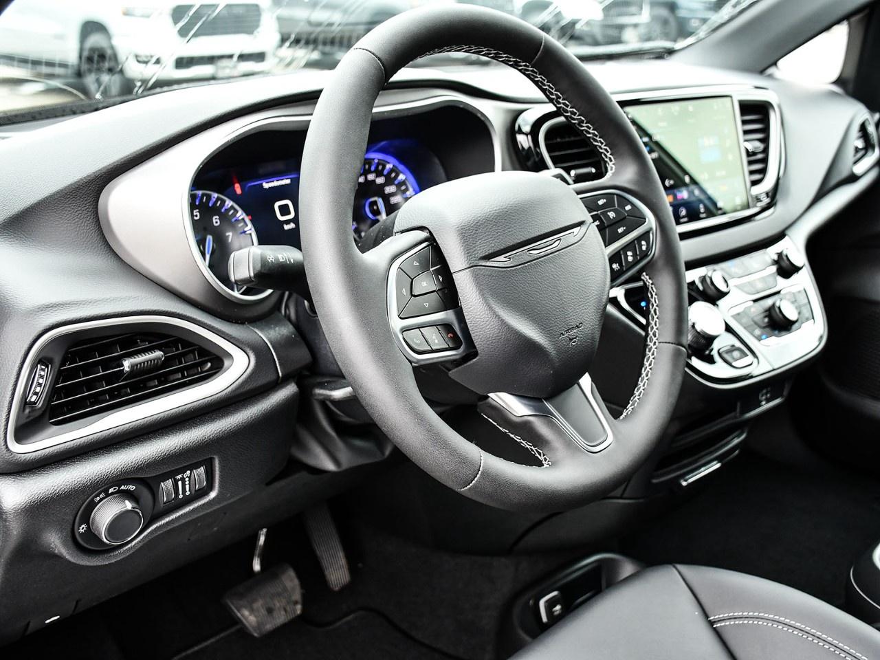 2027 Dodge Grand Caravan SXT 2WD Photo