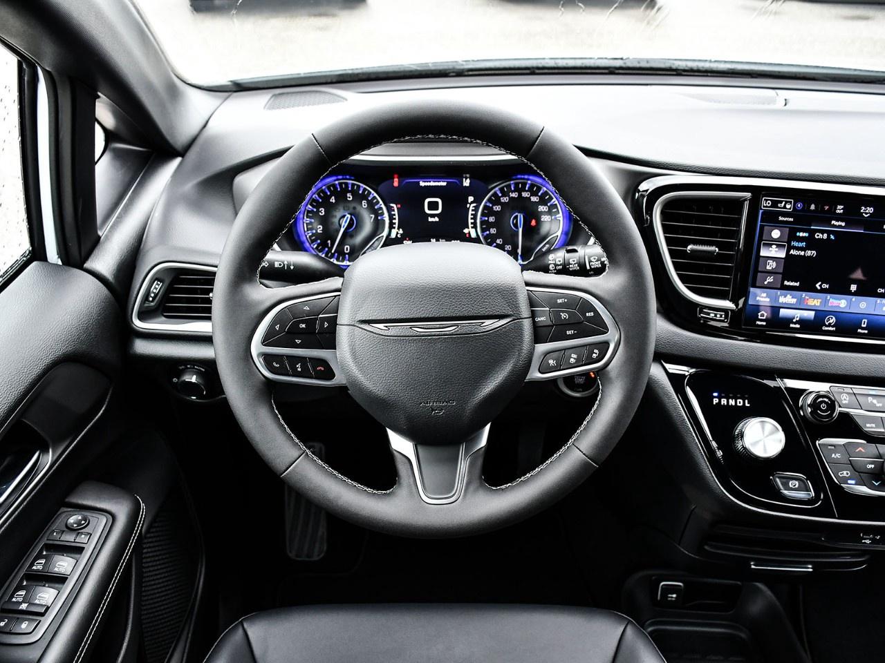 2027 Dodge Grand Caravan SXT 2WD Photo