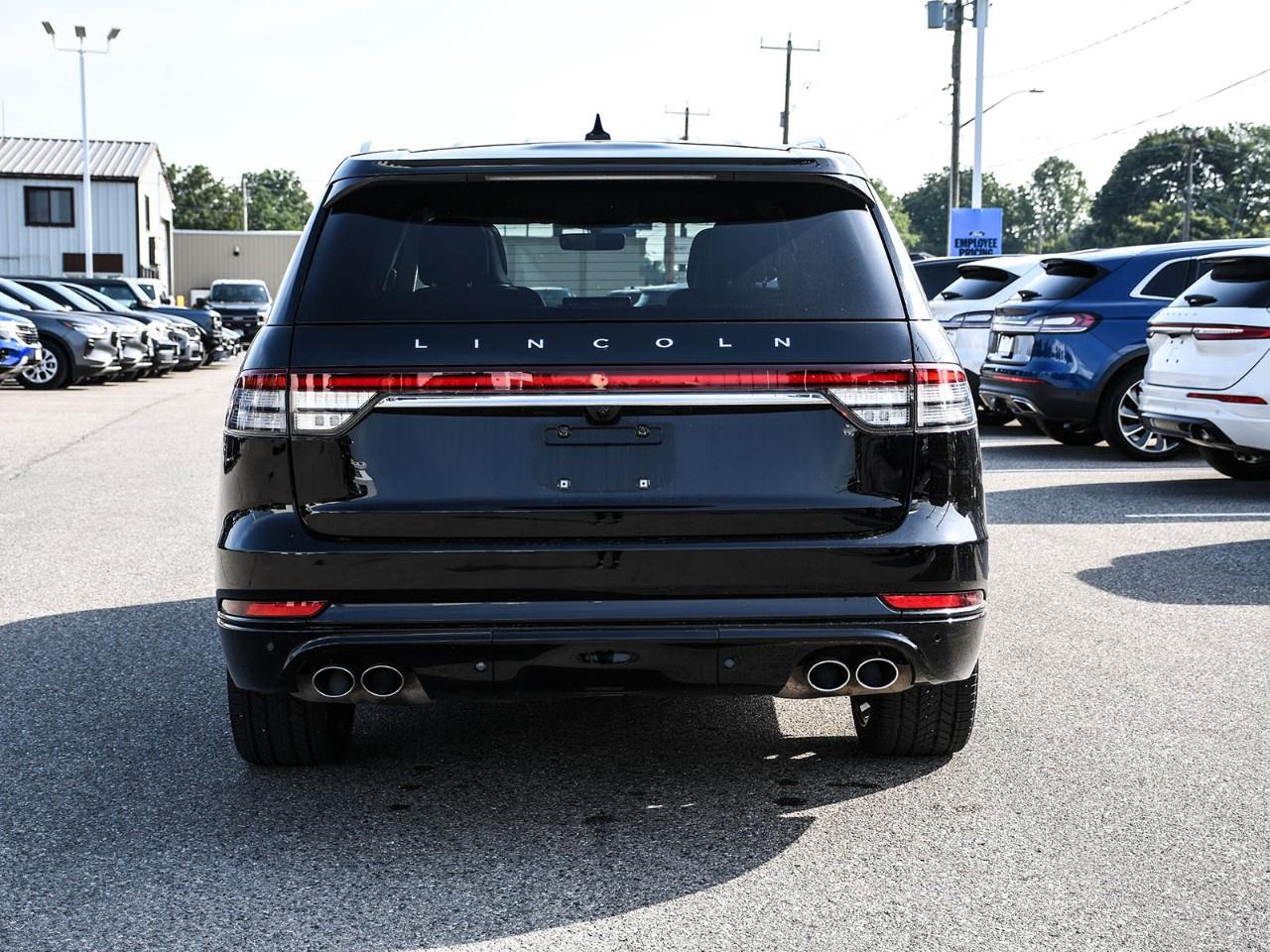 2022 Lincoln Aviator Reserve AWD Photo3