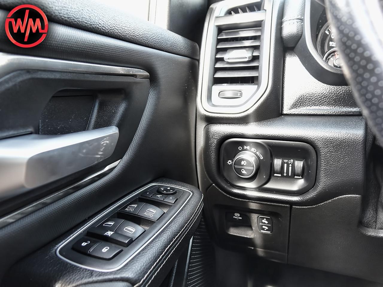 2021 RAM 1500 Sport*HEMI*LEATHER SEATS*4X4*BLUETOOTH*PUSH START Photo