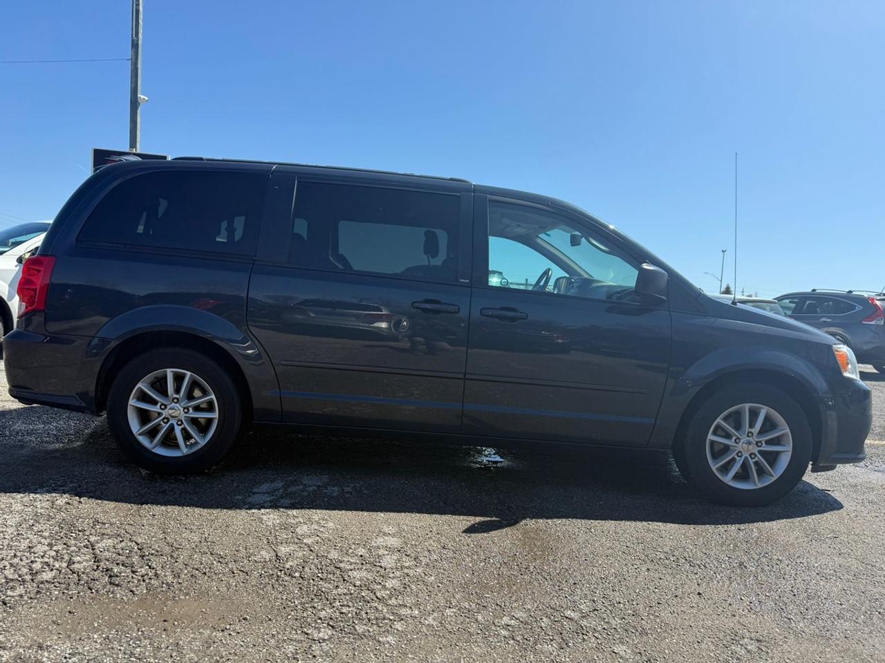 2013 Dodge Grand Caravan SXT Photo
