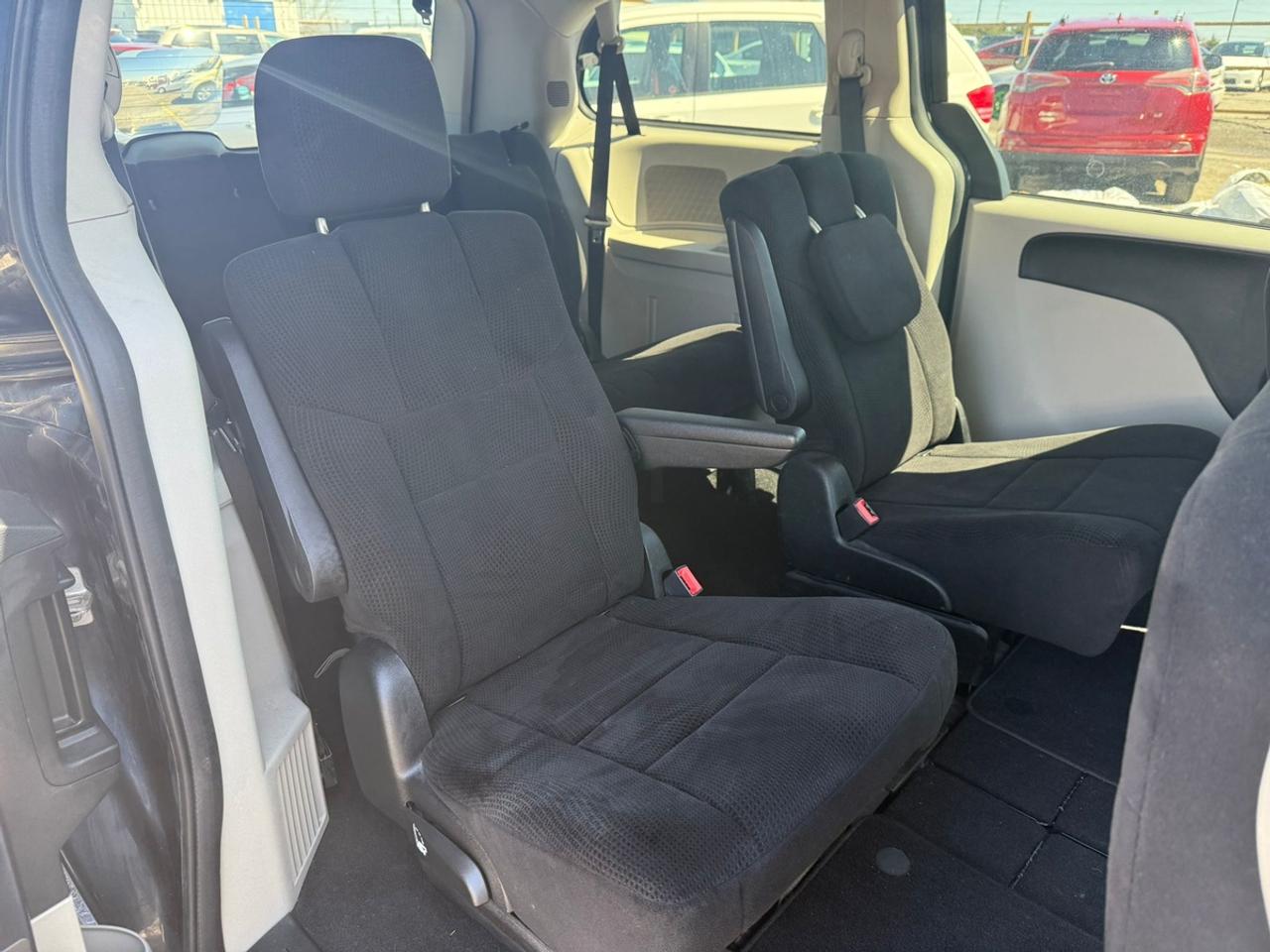 2013 Dodge Grand Caravan SXT Photo