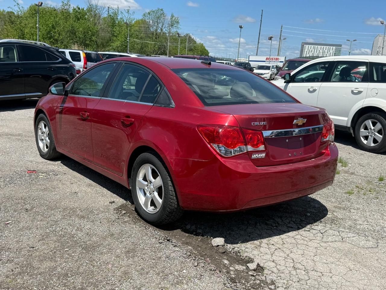 2011 Chevrolet Cruze LT Turbo Photo1