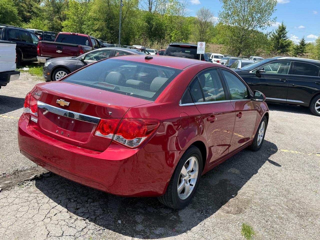 2011 Chevrolet Cruze LT Turbo Photo3