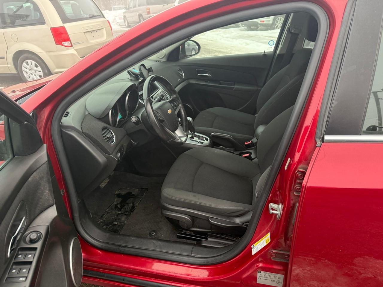 2011 Chevrolet Cruze LT Turbo Photo