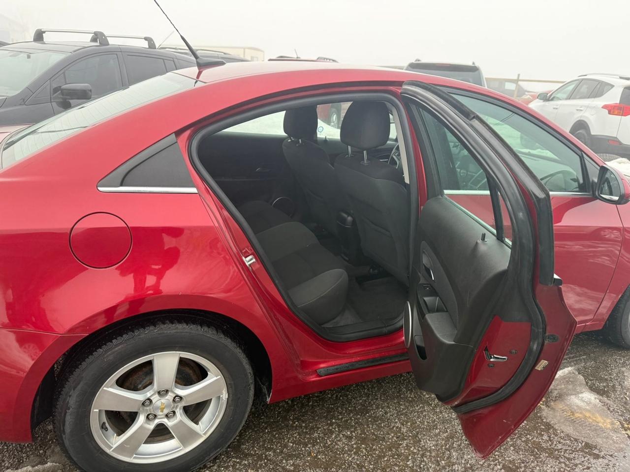 2011 Chevrolet Cruze LT Turbo Photo
