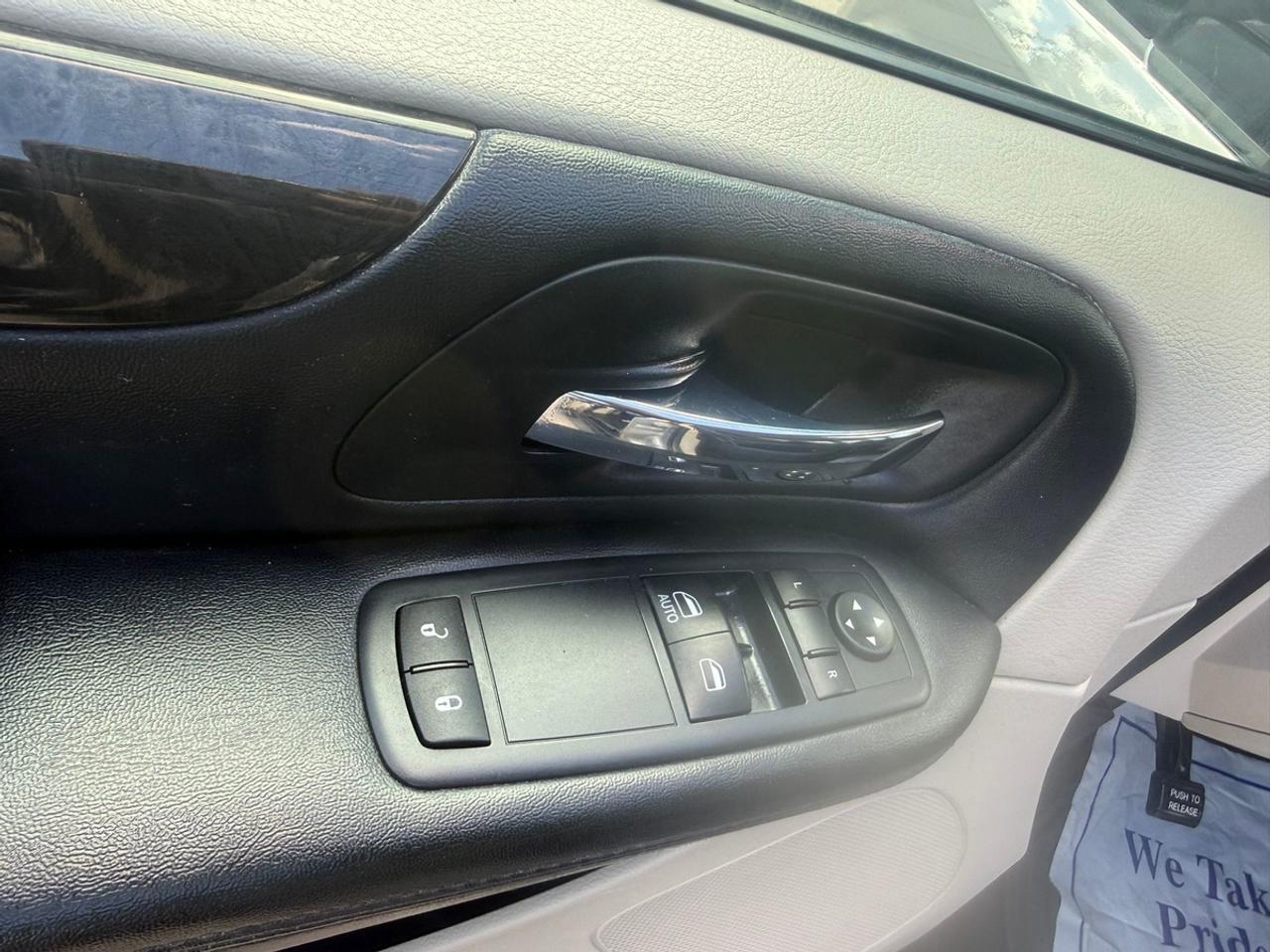 2016 Dodge Grand Caravan Canada Value Packkage Photo