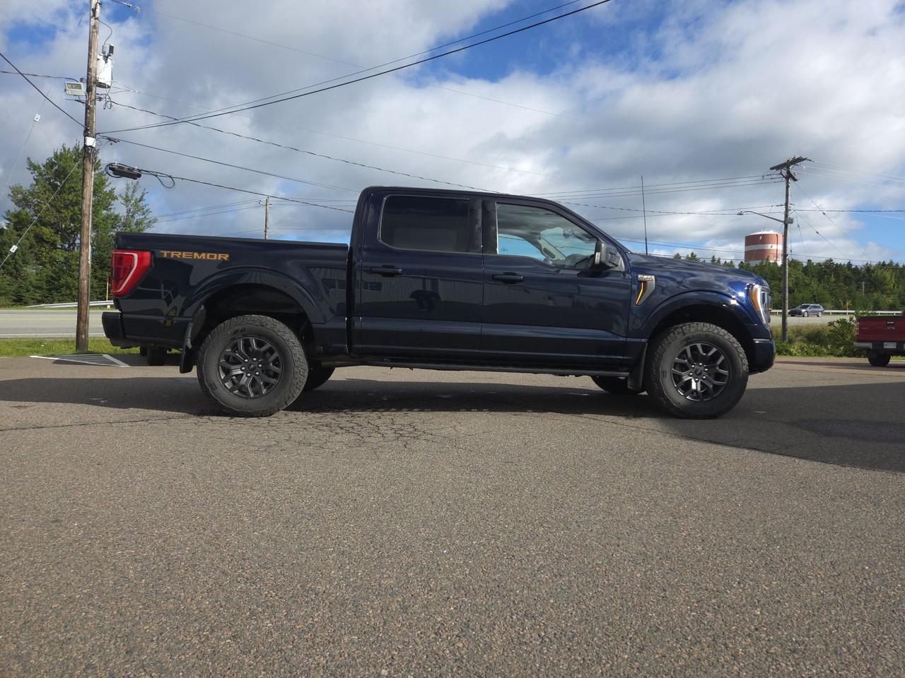 2022 Ford F-150 TREMOR 4X4 SUPERCREW W/ CERTIFIED AS LOW AS 3.99% + WARRANTY Photo3