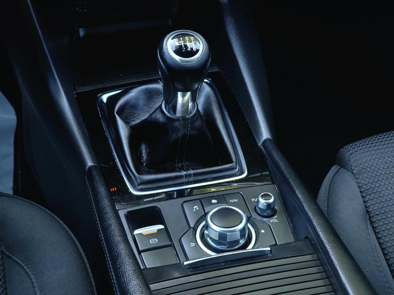 2018 Mazda MAZDA3 GS Manual | Clean Carfax! Photo