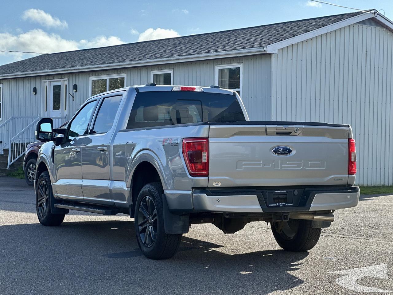 2023 Ford F-150 XLT SUPERCREW W/ MAX TRAILER TOW / CERTIFIED AS LOW AS 3.99% Photo3