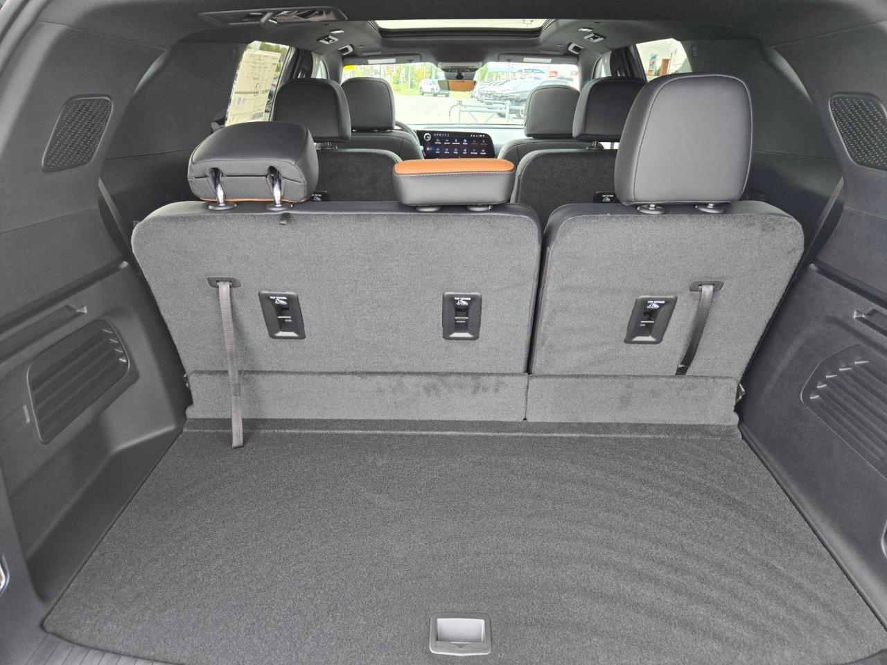 2027 Chevrolet Traverse AWD 4dr Z71 Photo