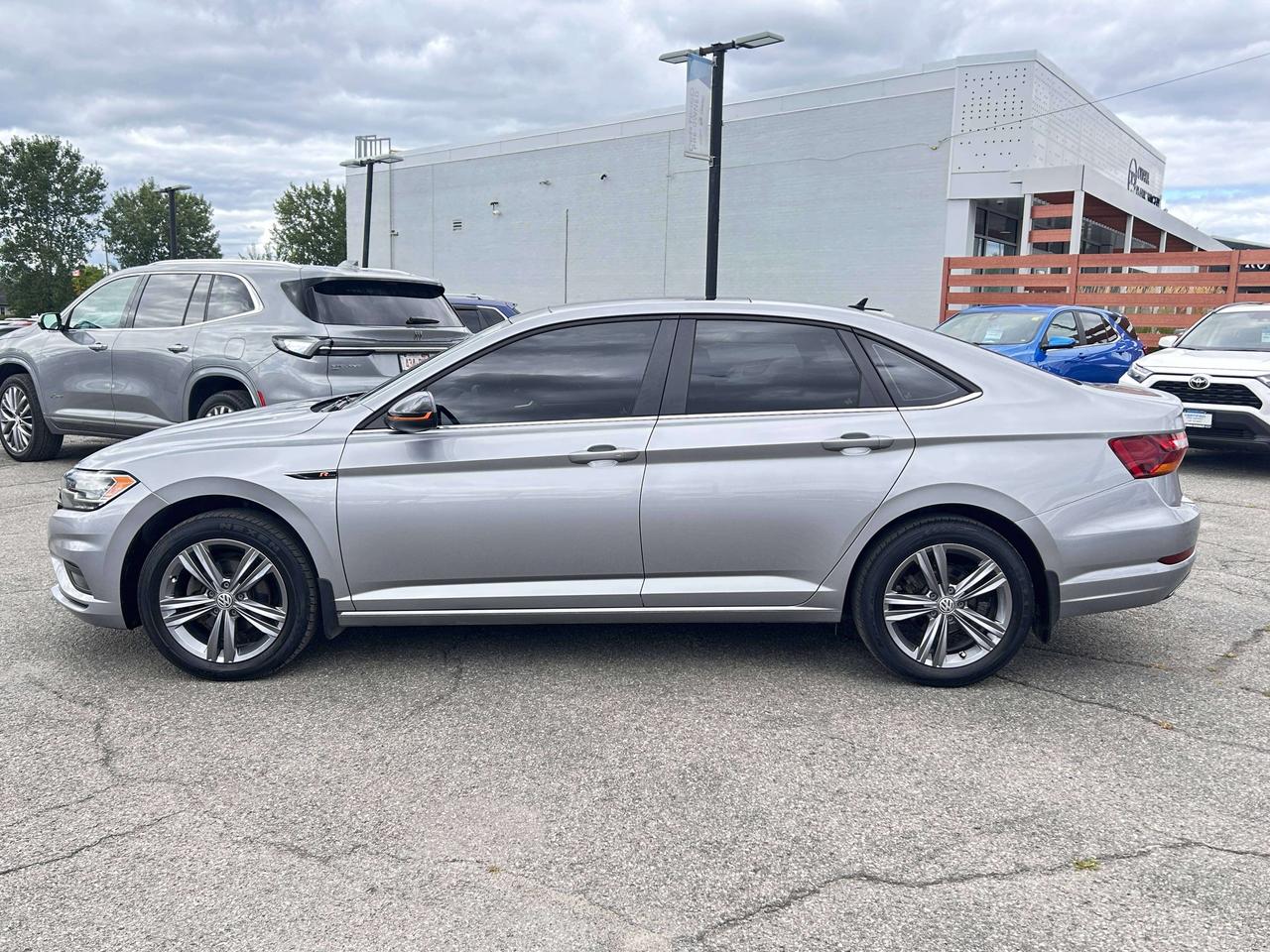 2019 Volkswagen Jetta R-Line Photo