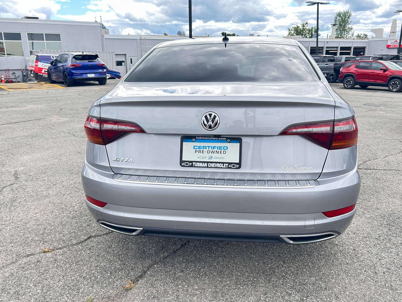 2019 Volkswagen Jetta R-Line Photo