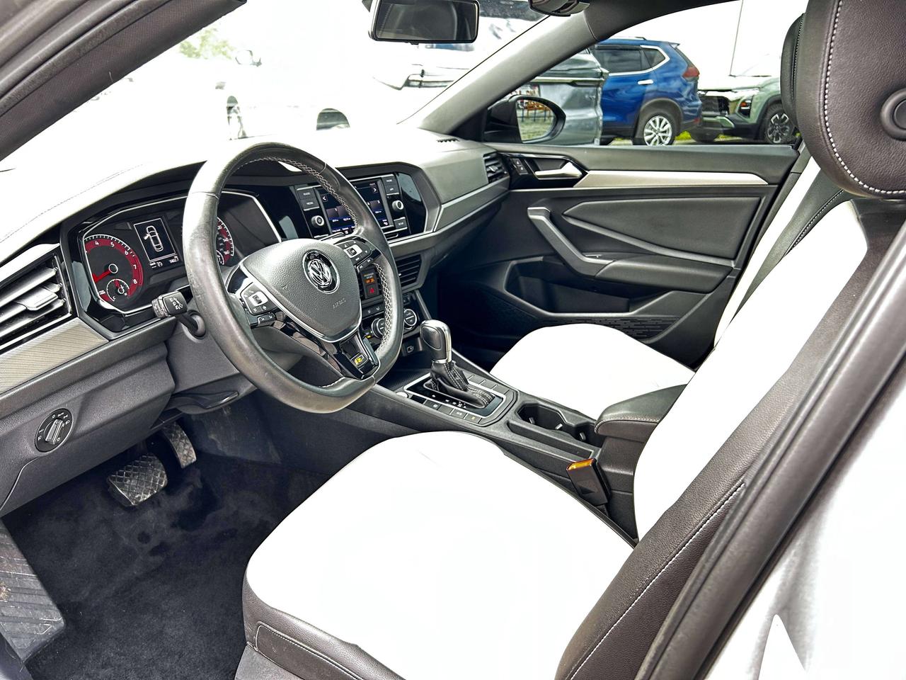 2019 Volkswagen Jetta R-Line Photo