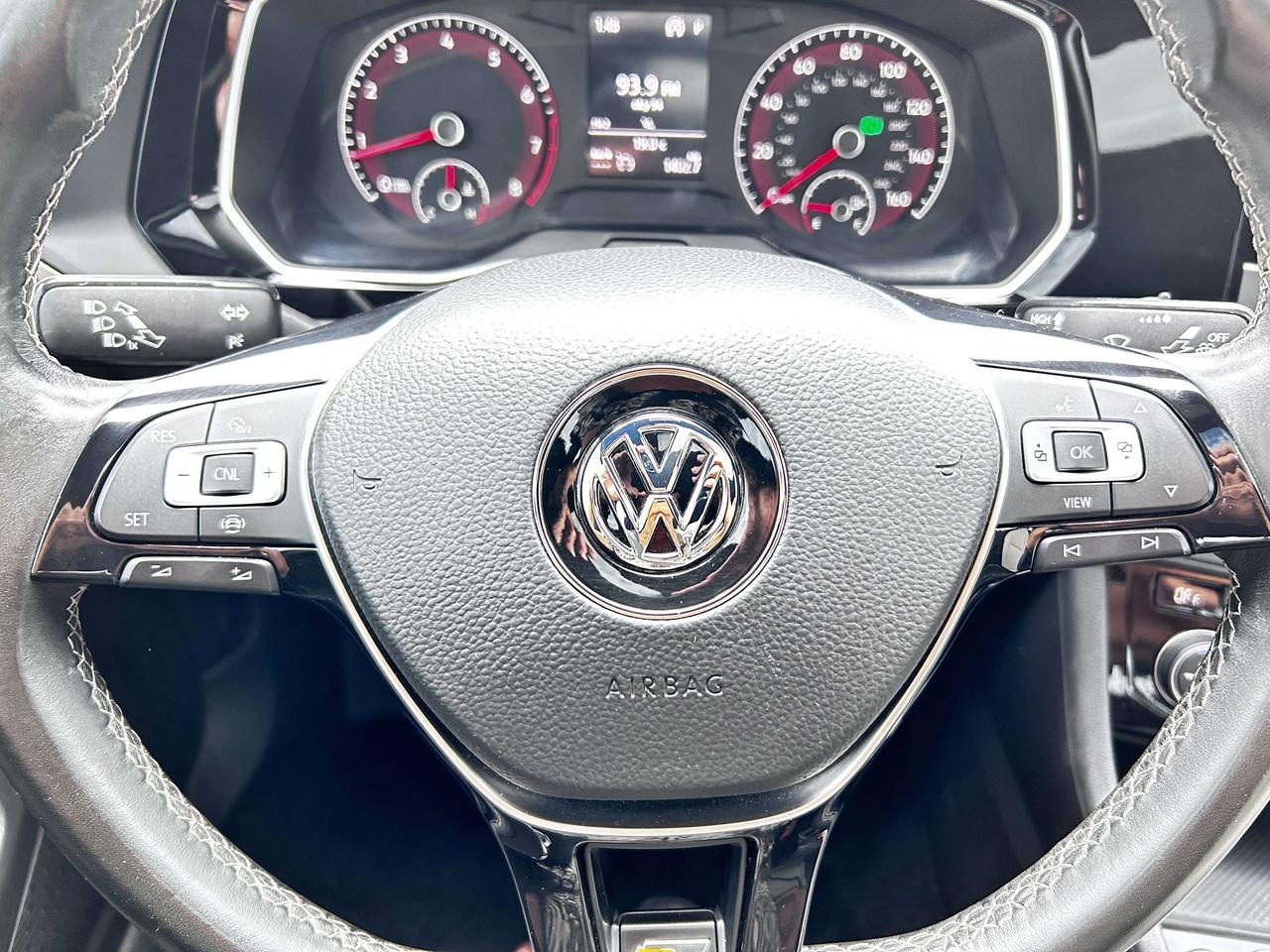 2019 Volkswagen Jetta R-Line Photo