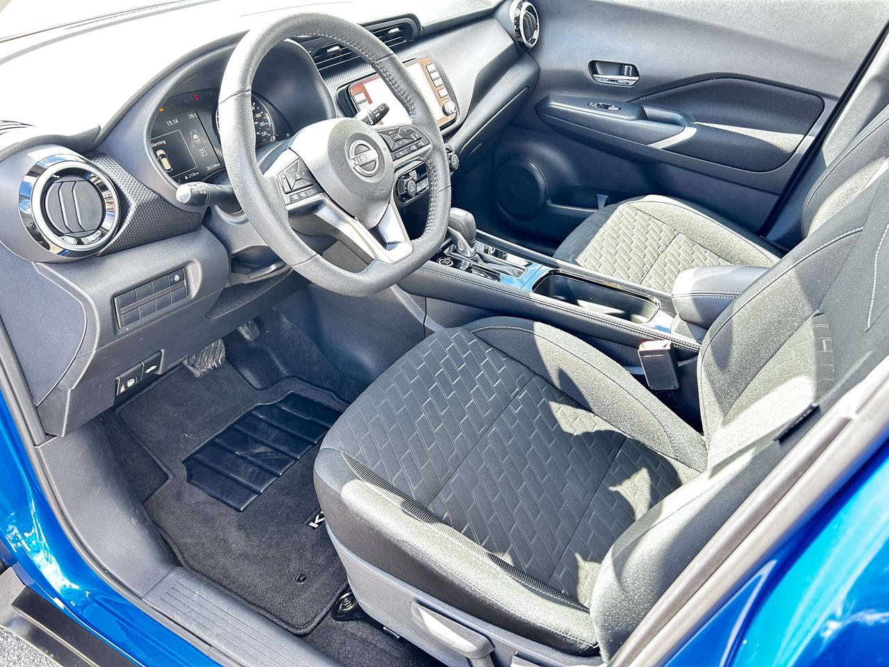 2024 Nissan Kicks SV Photo
