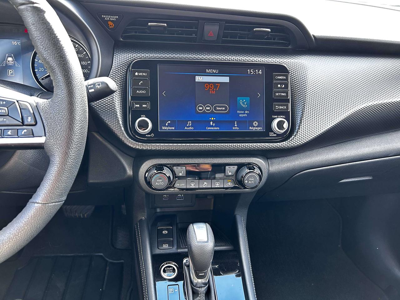 2024 Nissan Kicks SV Photo
