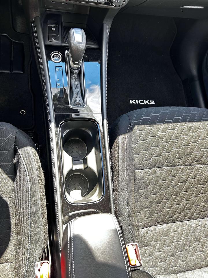 2024 Nissan Kicks SV Photo
