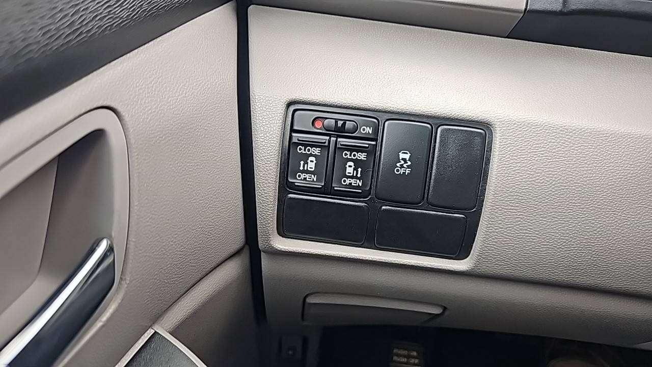 2016 Honda Odyssey EX Photo
