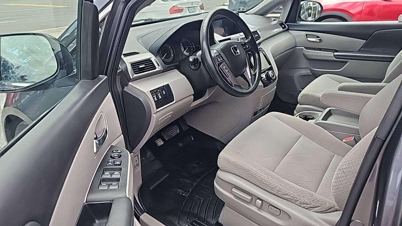 2016 Honda Odyssey EX Photo