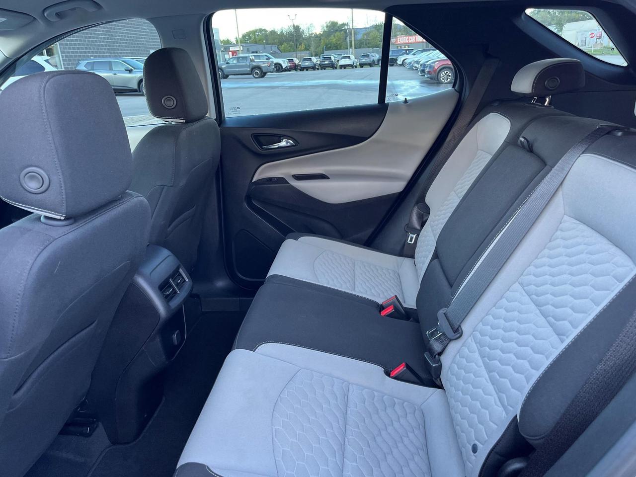 2018 Chevrolet Equinox LS Front-Wheel Drive Photo