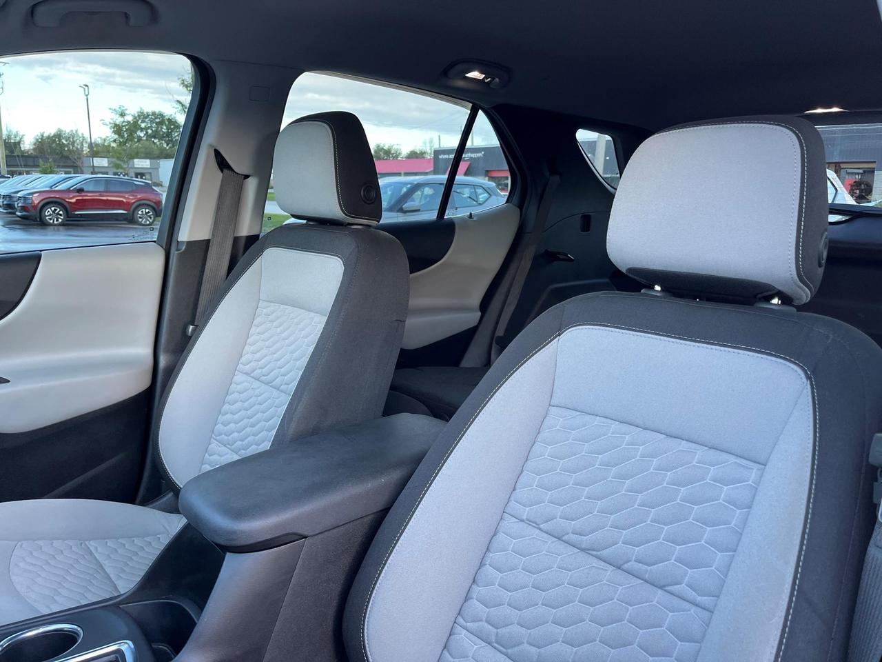 2018 Chevrolet Equinox LS Front-Wheel Drive Photo