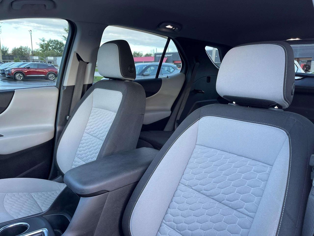 2018 Chevrolet Equinox LS FWD Photo