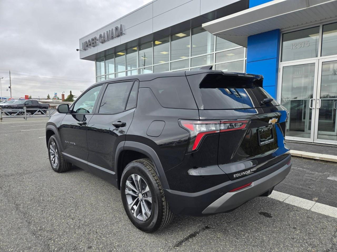 2027 Chevrolet Equinox AWD LT Photo1