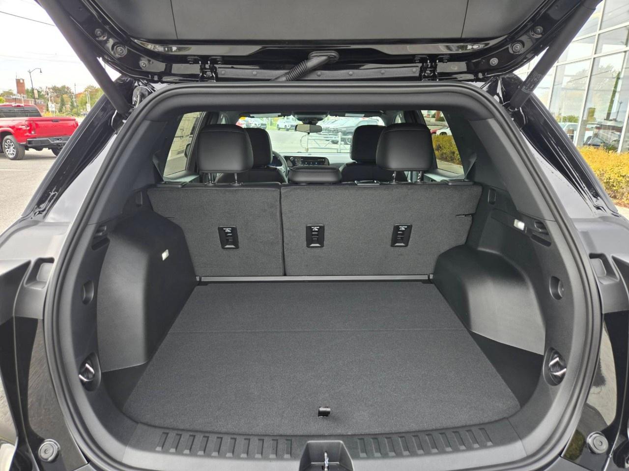 2027 Chevrolet Equinox AWD LT Photo