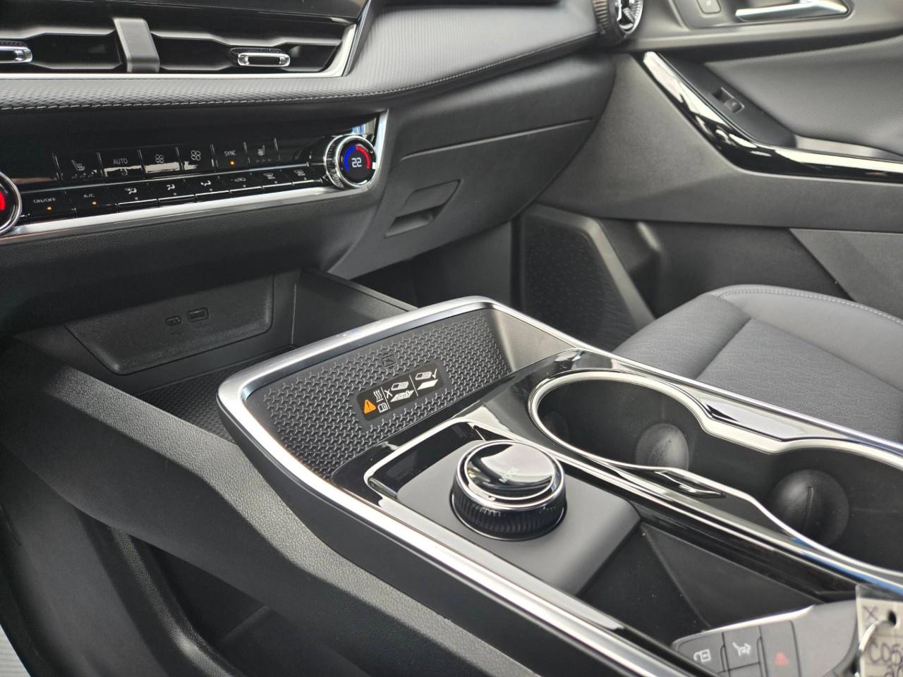 2027 Chevrolet Equinox AWD LT Photo