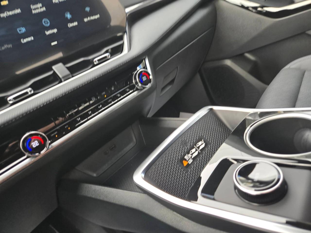 2027 Chevrolet Equinox AWD LT Photo