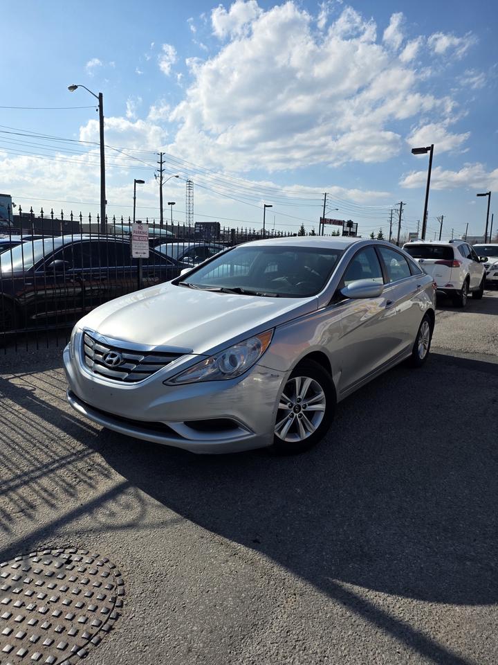 2013 Hyundai Sonata GLS Photo0