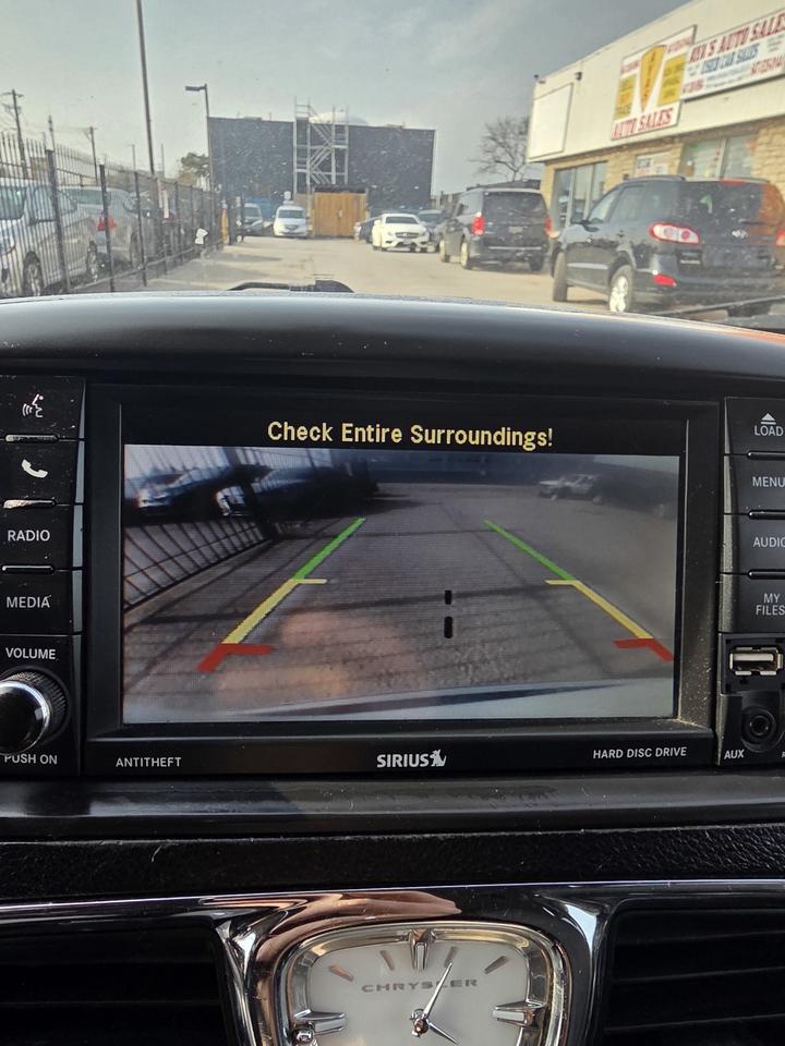 2015 Chrysler Town & Country TOURING L Photo