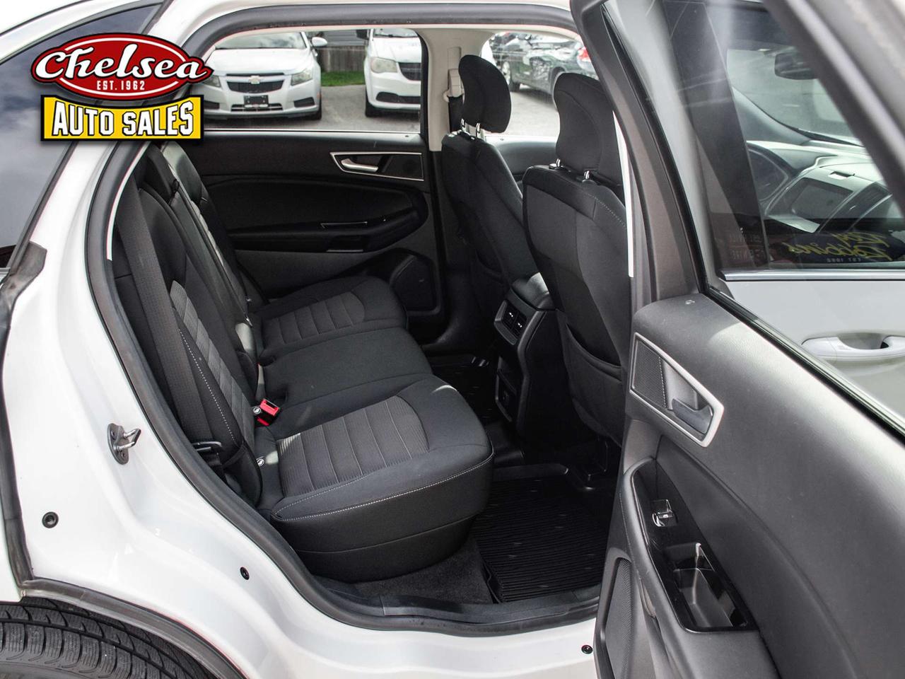2019 Ford Edge SEL AWD Photo