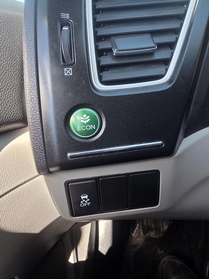 2015 Honda Civic LX Photo