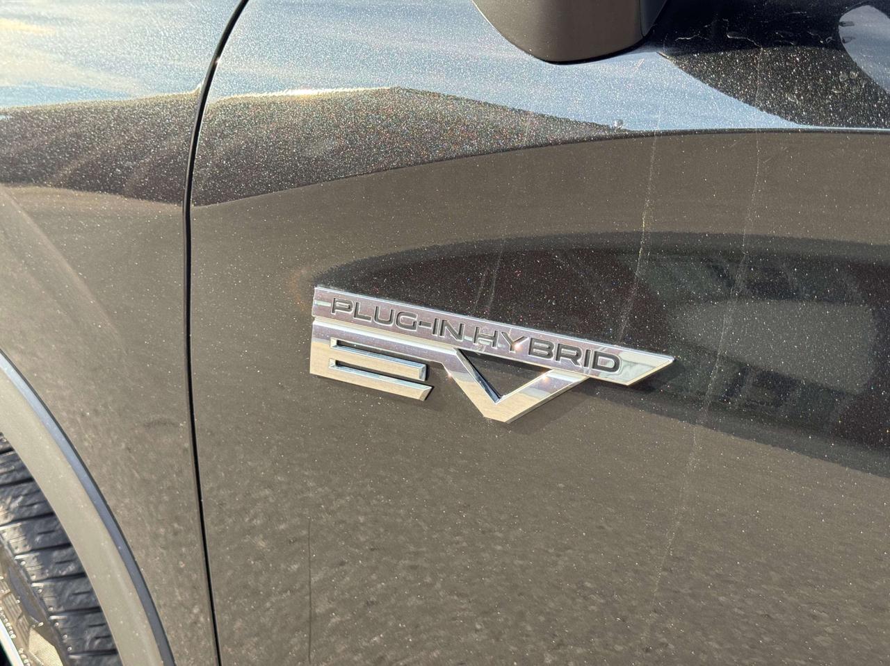 2023 Mitsubishi Outlander SEL   S-AWC   PLUG-IN HYBRID   NO ACCIDENT   360 CAMERA Photo