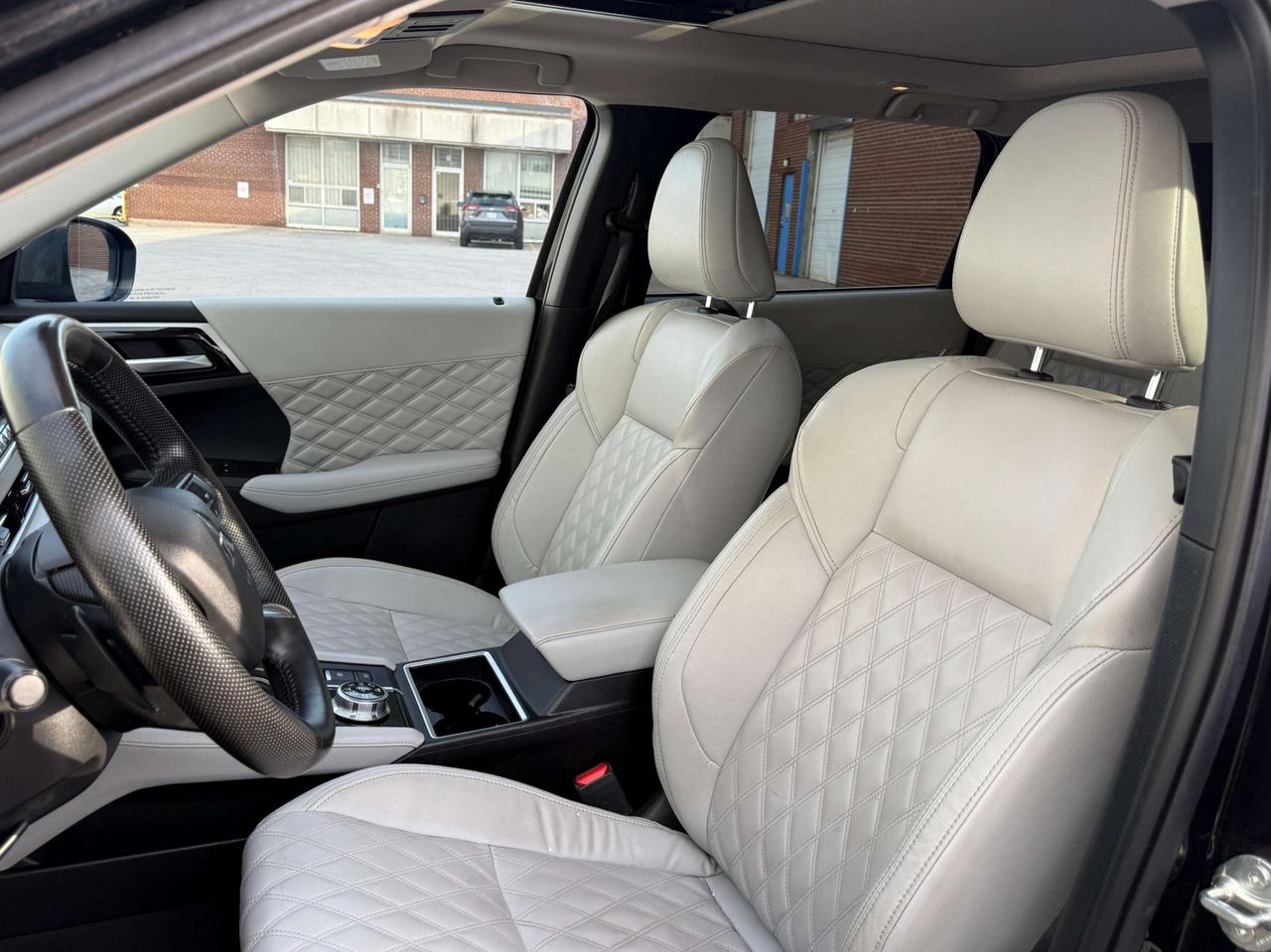 2023 Mitsubishi Outlander SEL   S-AWC   PLUG-IN HYBRID   NO ACCIDENT   360 CAMERA Photo