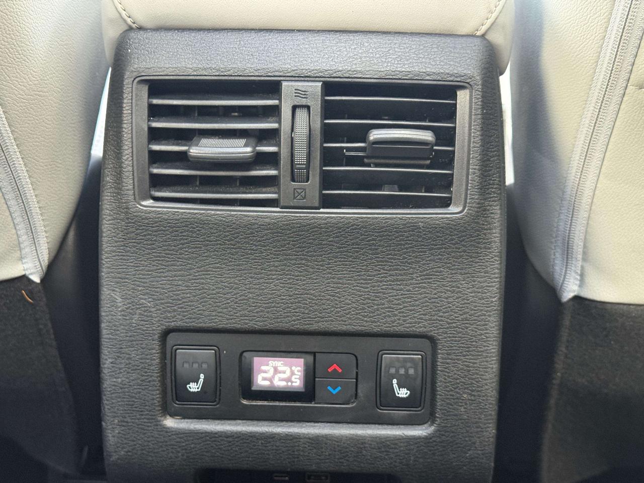 2023 Mitsubishi Outlander SEL   S-AWC   PLUG-IN HYBRID   NO ACCIDENT   360 CAMERA Photo
