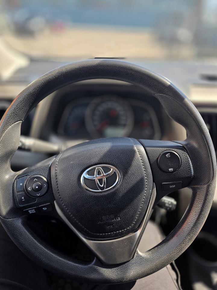 2013 Toyota RAV4 LE Photo