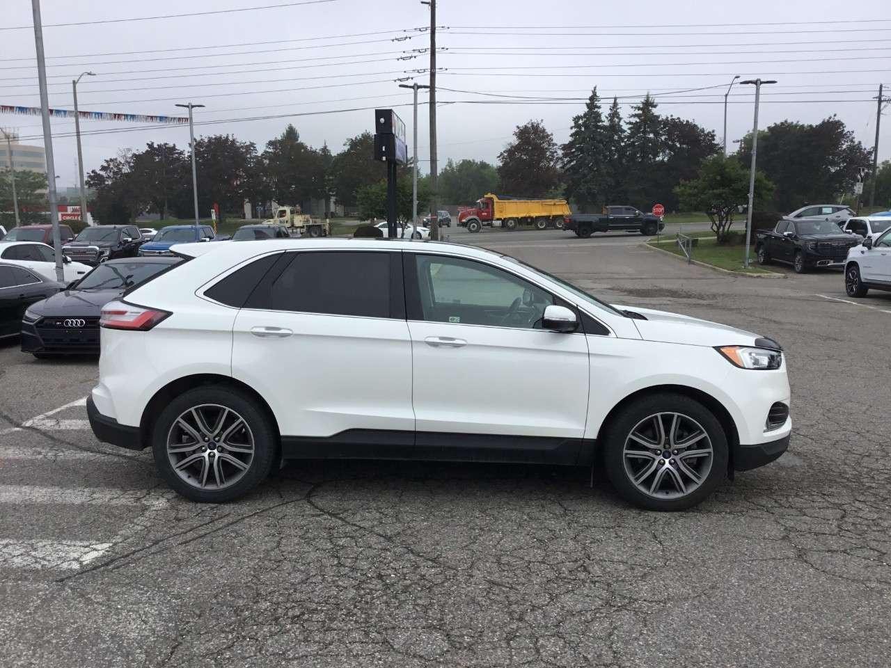2020 Ford Edge Titanium AWD Photo