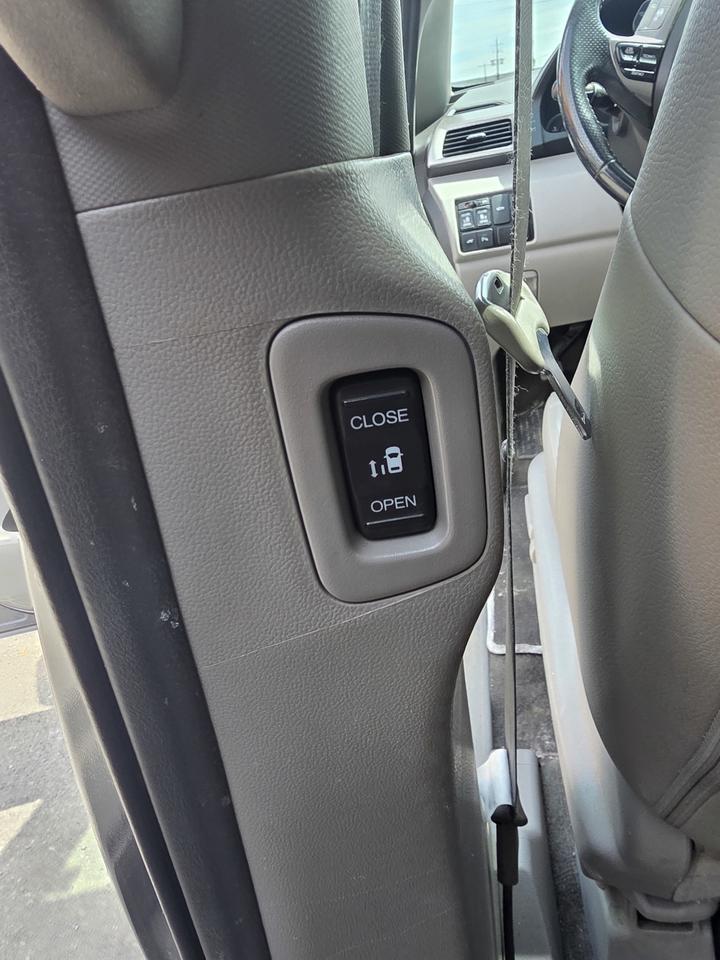 2017 Honda Odyssey Touring Photo