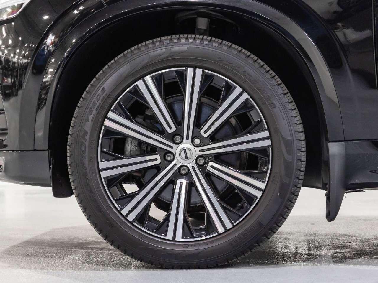 2023 Volvo XC90 B6 AWD Core 7-Seater Photo5