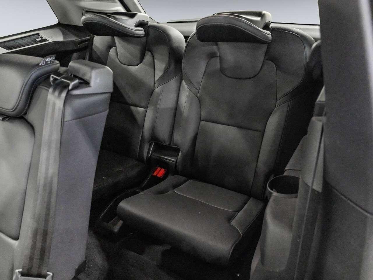 2023 Volvo XC90 B6 AWD Core 7-Seater Photo
