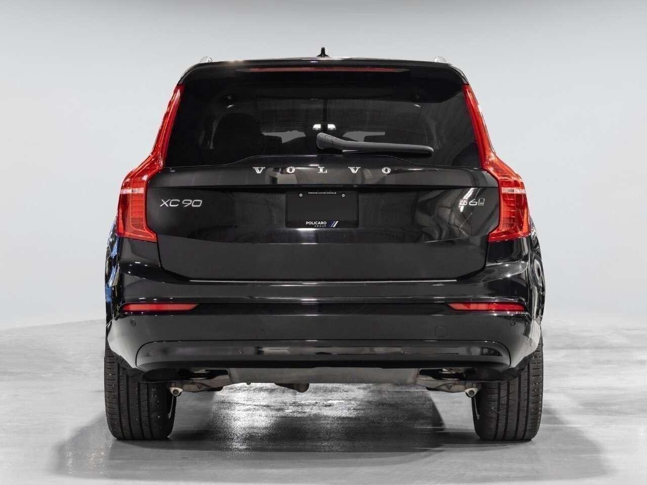 2023 Volvo XC90 B6 AWD Core 7-Seater Photo