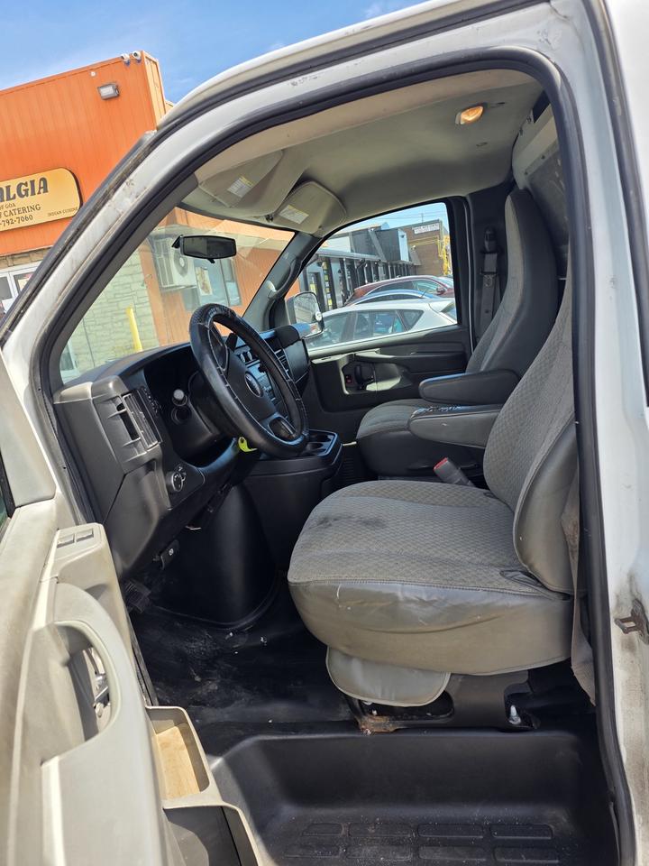 2014 GMC Savana G2500 Ca Photo