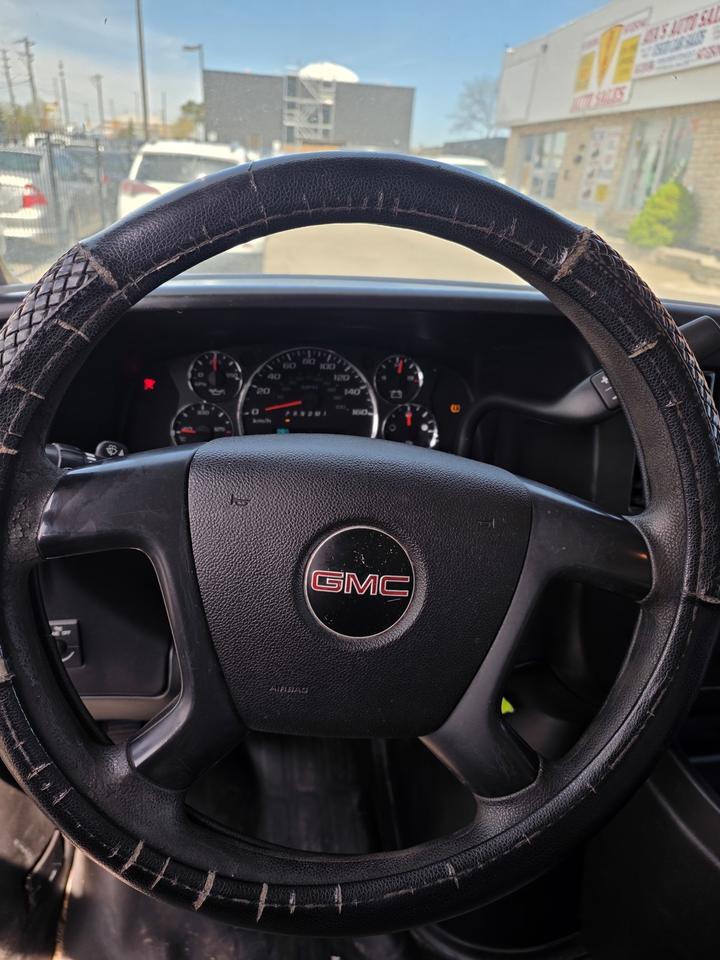 2014 GMC Savana G2500 Ca Photo