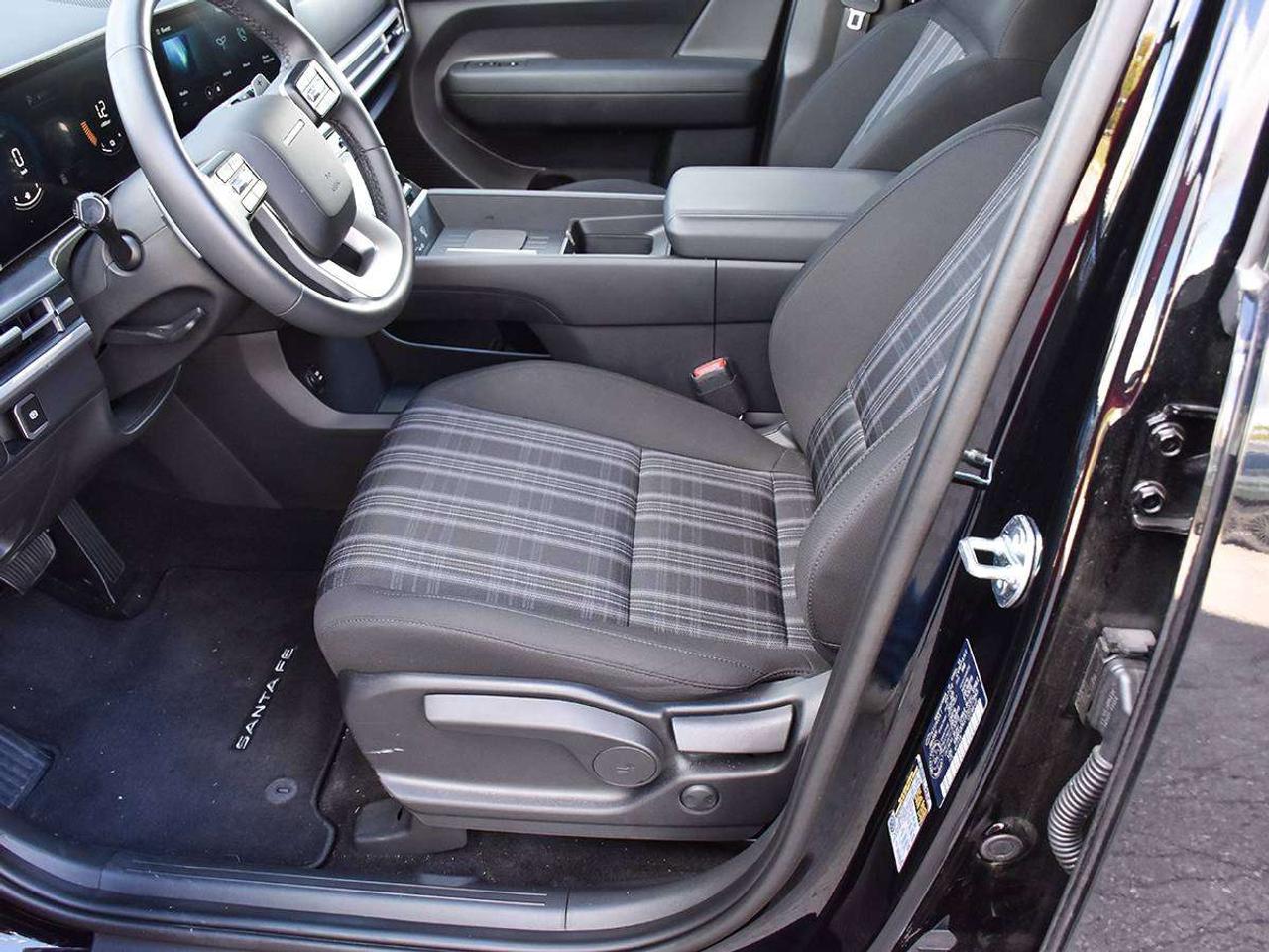 2026 Hyundai Santa Fe 1.6T Preferred Hybrid AWD 7-Pass demo used Photo