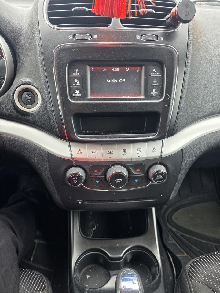 2011 Dodge Journey SXT Photo