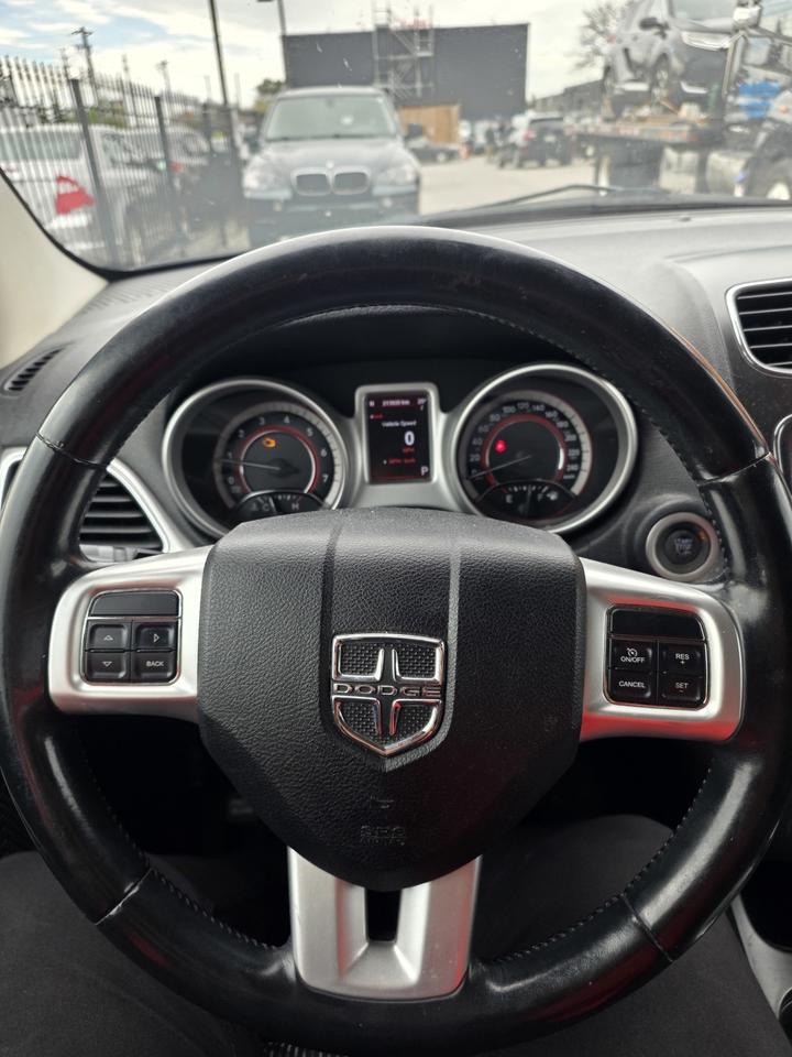 2011 Dodge Journey SXT Photo