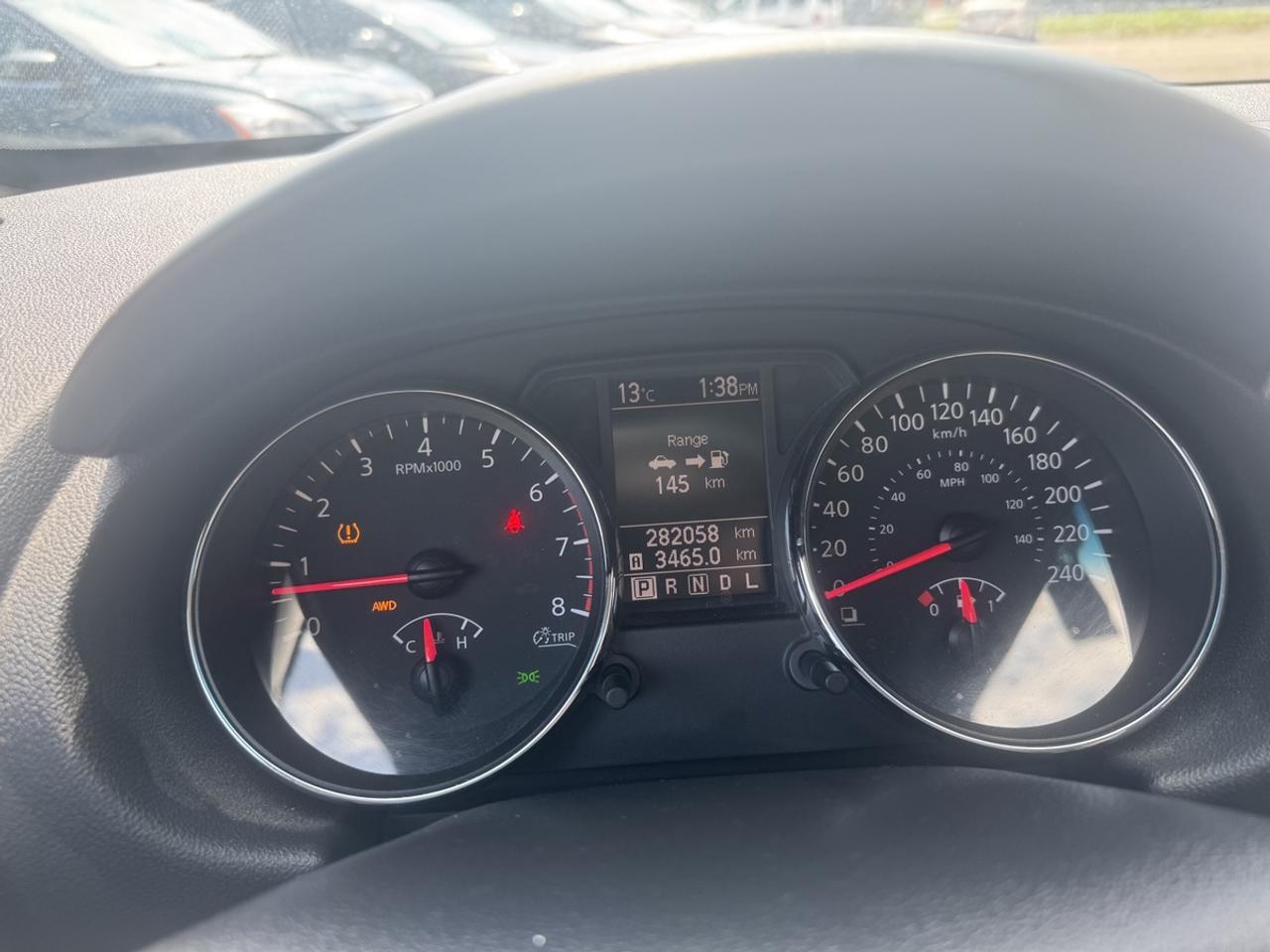 2011 Nissan Rogue SV Photo